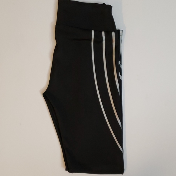 Black leggings w/Reflective stripes - Picture 3 of 6